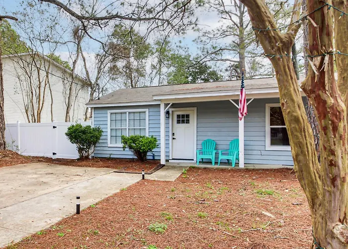 Holiday home Fun In The Sun W/ Family - Duplex + Yard *