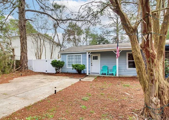 Fun In The Sun W/ Family - Duplex + Yard Holiday home Pensacola